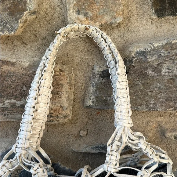 Nancy Gonzalez Rare Handwoven Genuine Crocodile Net Bag ivory & Black Leather - Picture 10 of 16